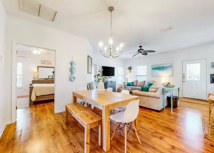 Holiday home 4014 Private 2 Pools Dog Friendly Sleeps 10 Gulf Shores